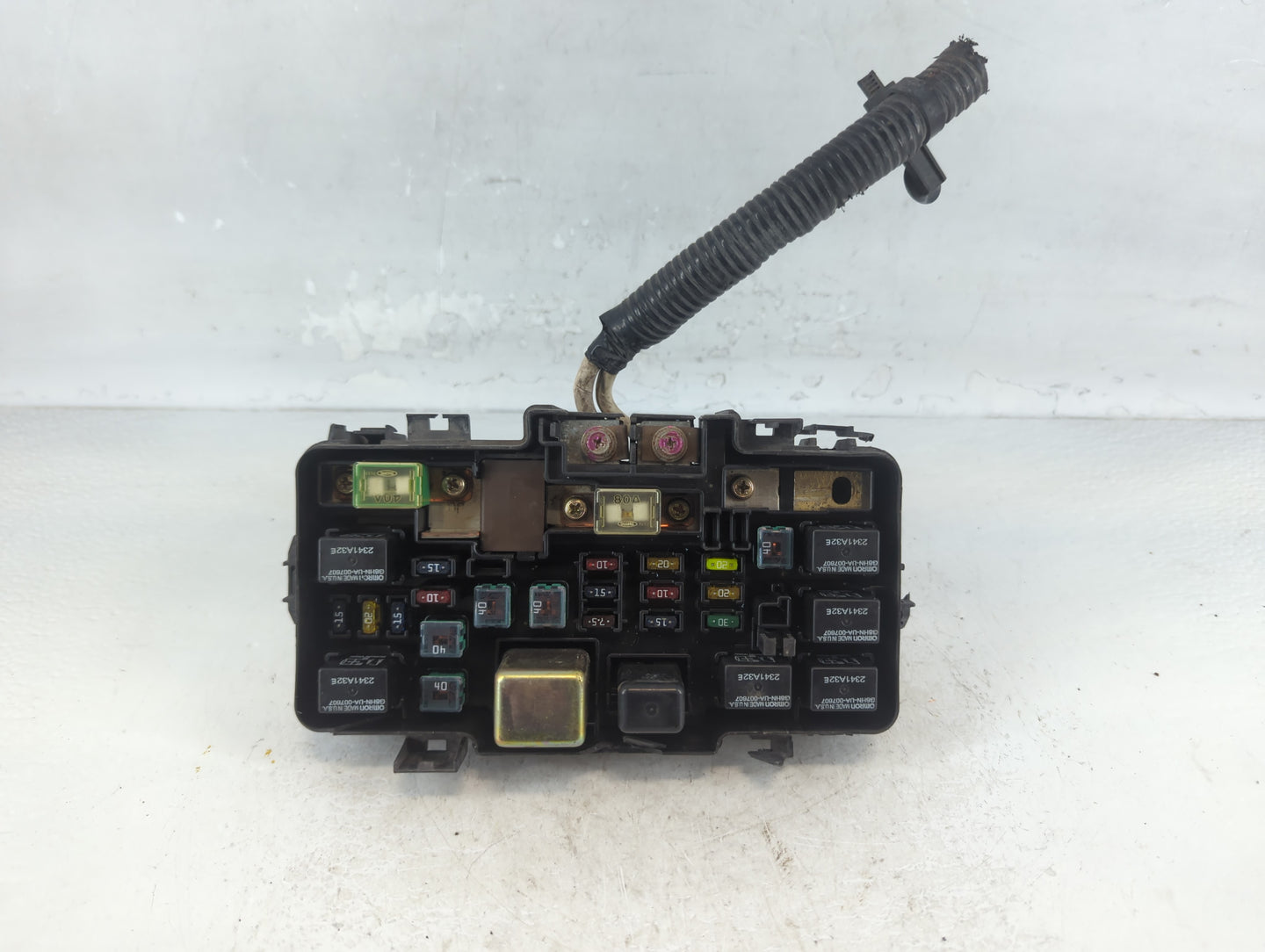 2001-2005 Honda Civic Fusebox Fuse Box Panel Relay Module P/N:5111051711390070 Fits Fits 2001 2002 2003 2004 2005 OEM Used A