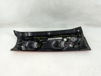 1997-2001 Honda Cr-V Tail Light Assembly Passenger Right OEM P/N:043-2200 Fits Fits 1997 1998 1999 2000 2001 OEM Used Auto P