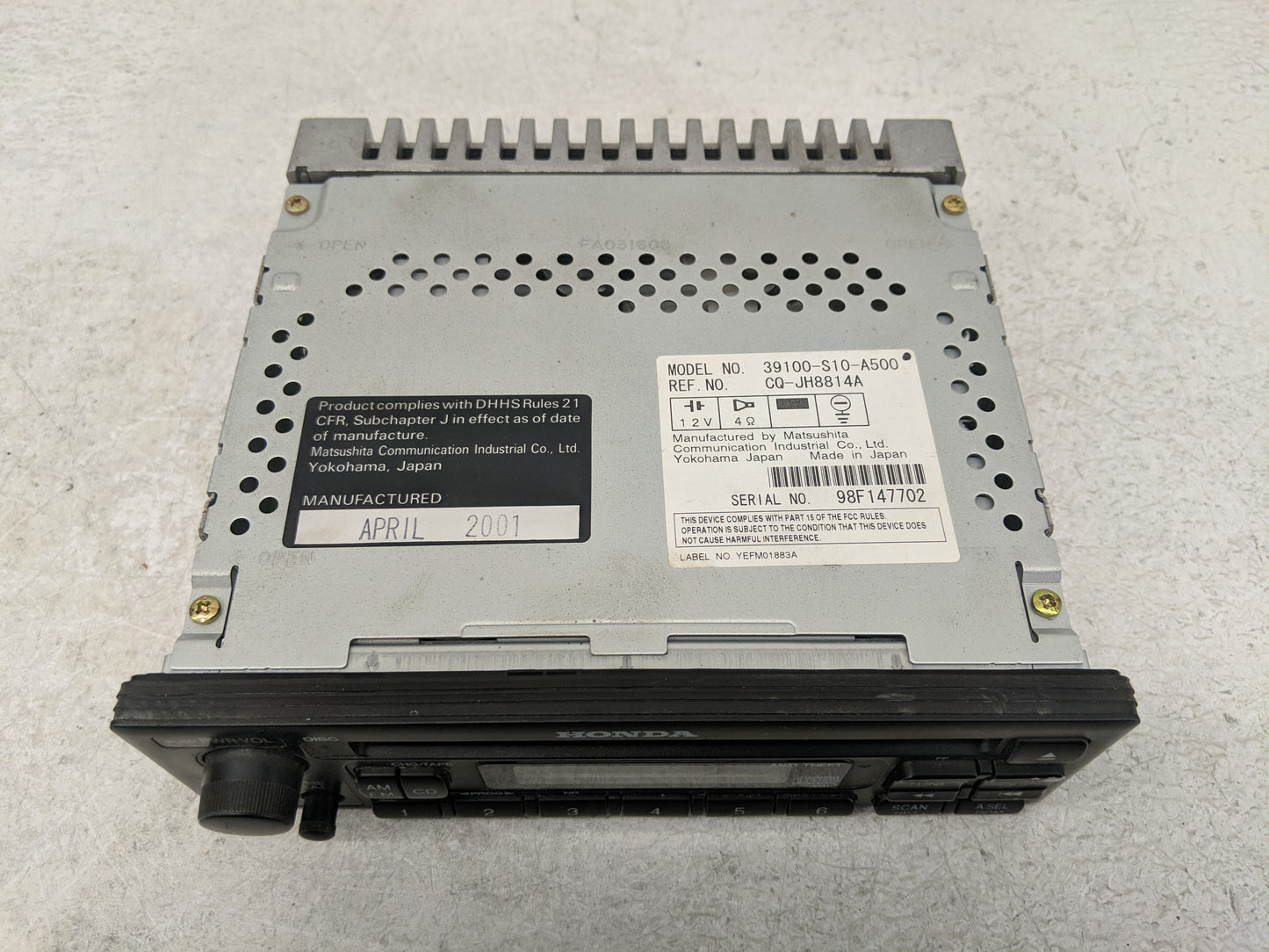 1999-2001 Honda Cr-V Radio AM FM Cd Player Receiver Replacement P/N:39100-S10-A500 Fits Fits 1999 2000 2001 OEM Used Auto Pa