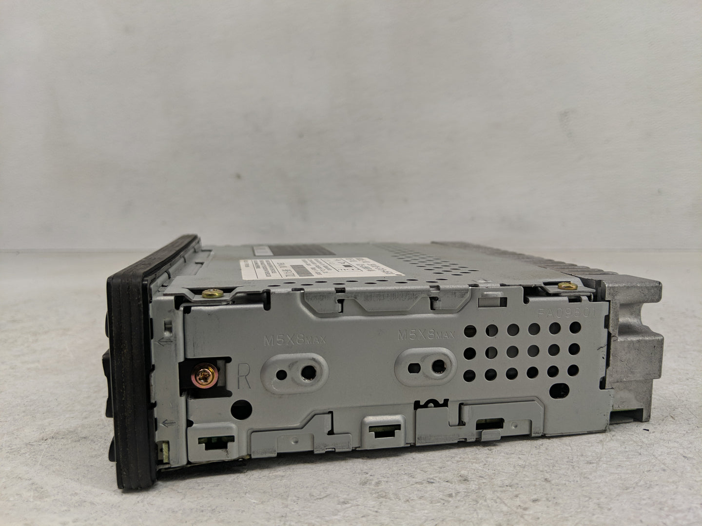 1999-2001 Honda Cr-V Radio AM FM Cd Player Receiver Replacement P/N:39100-S10-A500 Fits Fits 1999 2000 2001 OEM Used Auto Pa