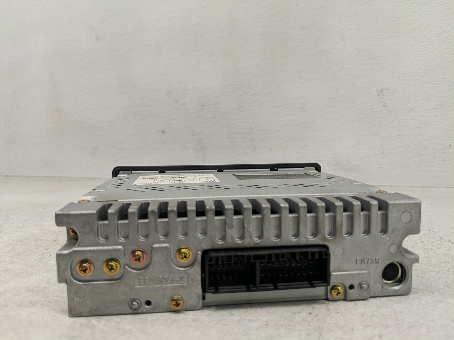 1999-2001 Honda Cr-V Radio AM FM Cd Player Receiver Replacement P/N:39100-S10-A500 Fits Fits 1999 2000 2001 OEM Used Auto Pa
