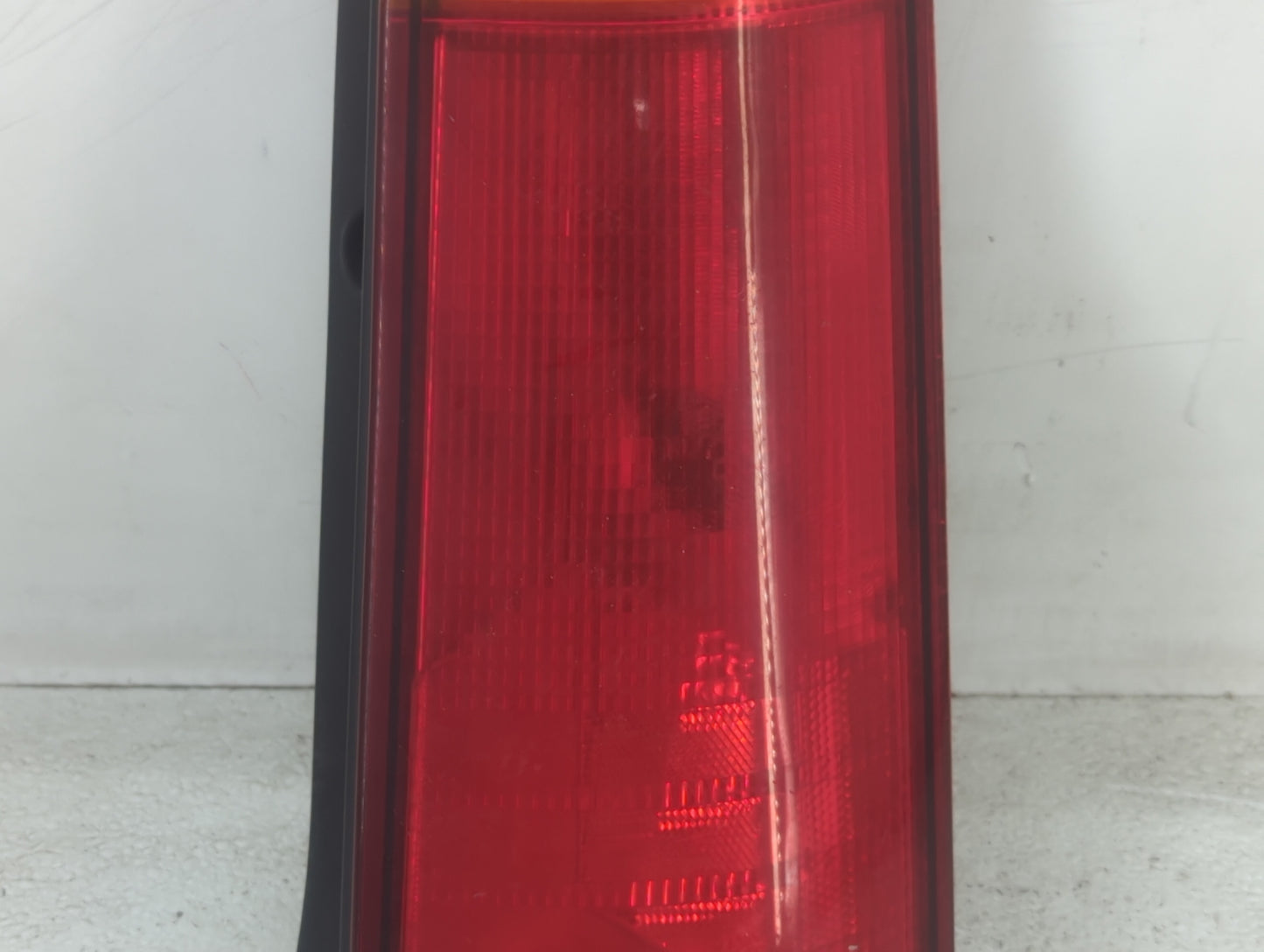 1997-2001 Honda Cr-V Tail Light Assembly Passenger Right OEM P/N:043-2200 Fits Fits 1997 1998 1999 2000 2001 OEM Used Auto P