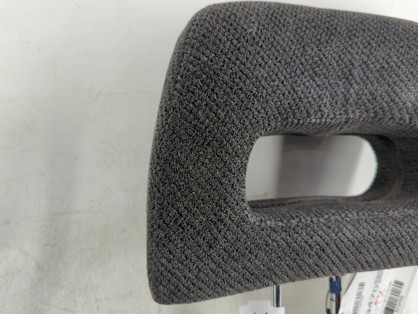 1998-2001 Honda Cr-v Headrest Head Rest Front Driver Seat Dark Grey - Oemusedautoparts1.com