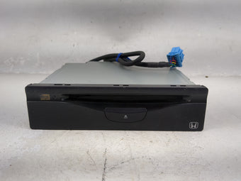 compare product 2000-2001 Honda Cr-v Radio Cd Changer 08a06-1a0-050|md269ah|aj94900159