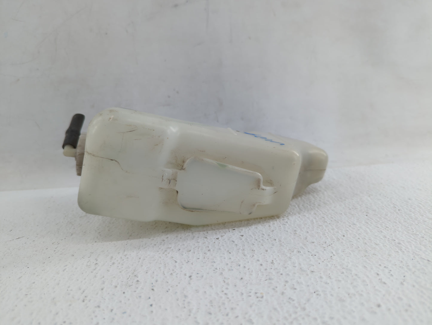 1997-2001 Honda Cr-v Radiator Coolant Overflow Expansion Tank Bottle - Oemusedautoparts1.com