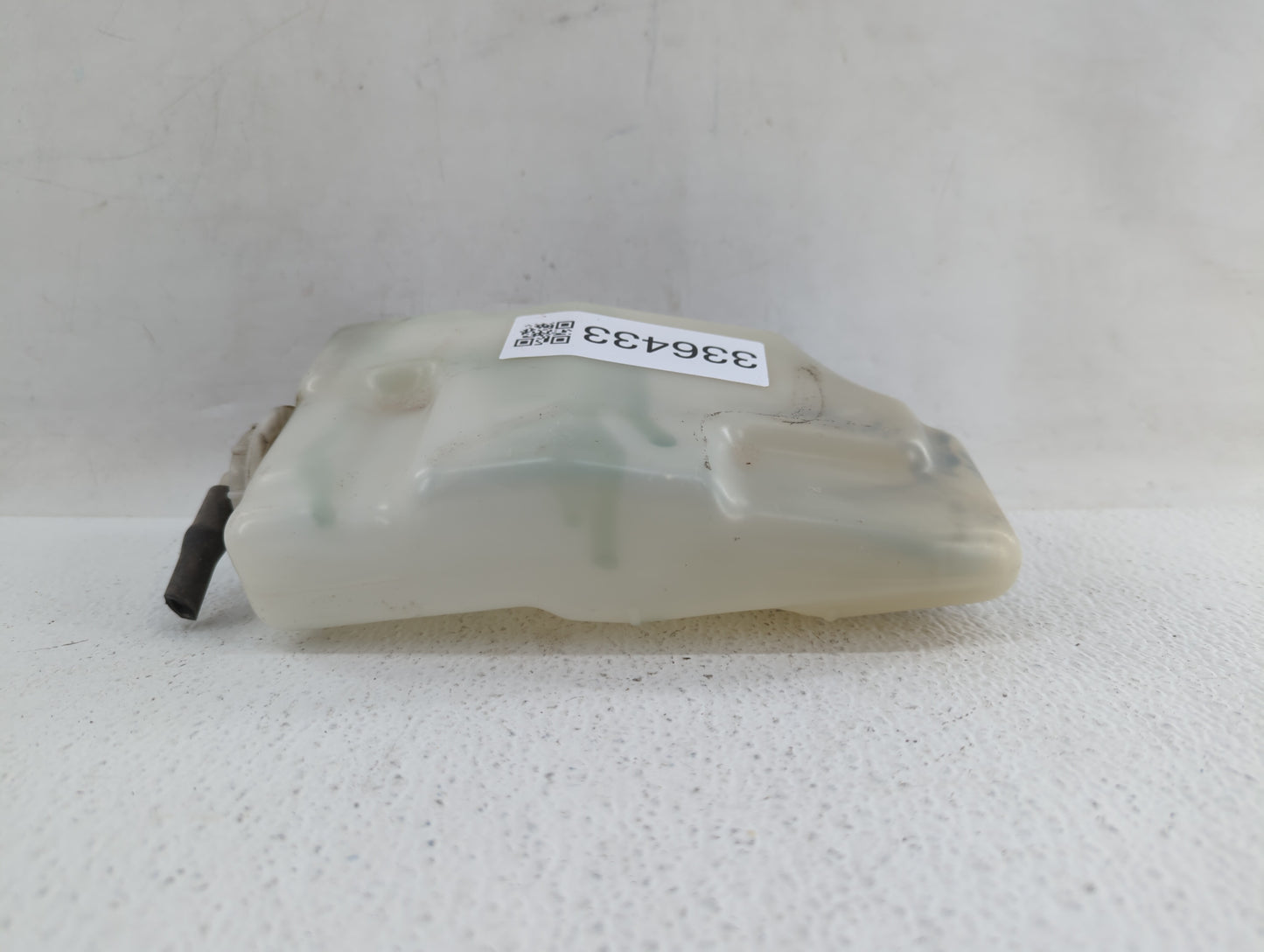 1997-2001 Honda Cr-v Radiator Coolant Overflow Expansion Tank Bottle - Oemusedautoparts1.com