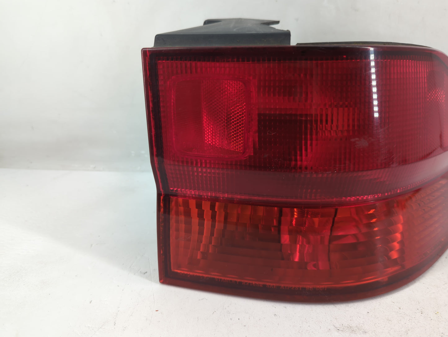 1999-2001 Honda Odyssey Tail Light Assembly Passenger Right OEM Fits Fits 1999 2000 2001 OEM Used Auto Parts - Oemusedautopa