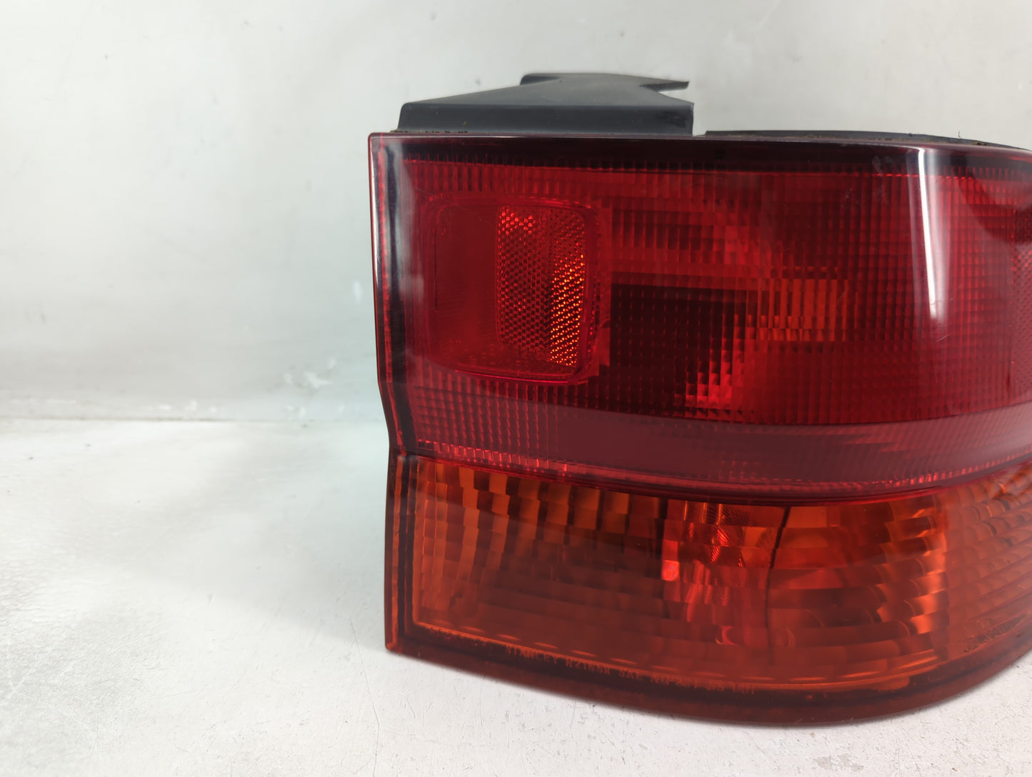 1999-2001 Honda Odyssey Tail Light Assembly Passenger Right OEM Fits Fits 1999 2000 2001 OEM Used Auto Parts - Oemusedautopa