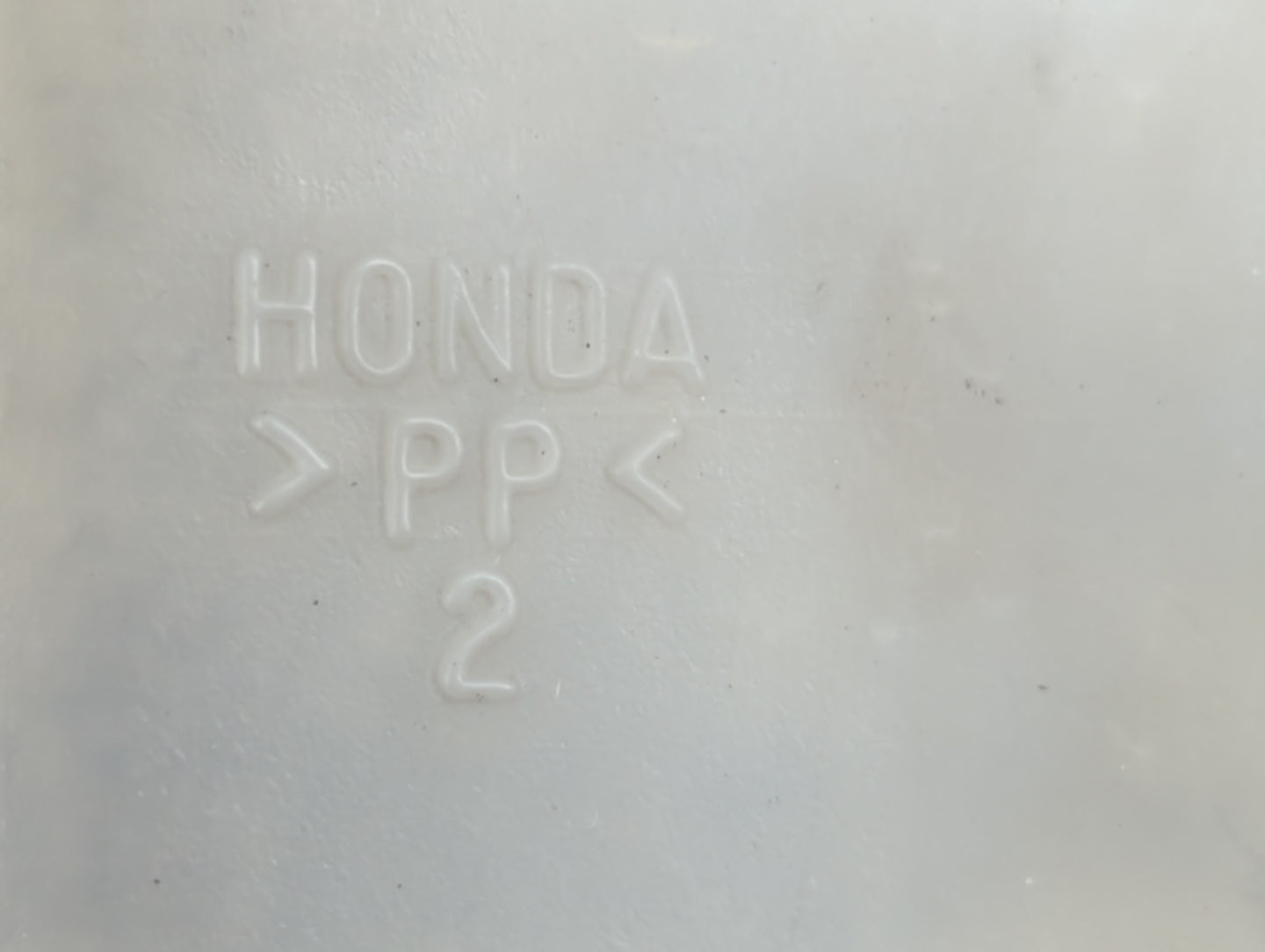 1999-2004 Honda Odyssey Radiator Coolant Overflow Expansion Tank Bottle - Oemusedautoparts1.com