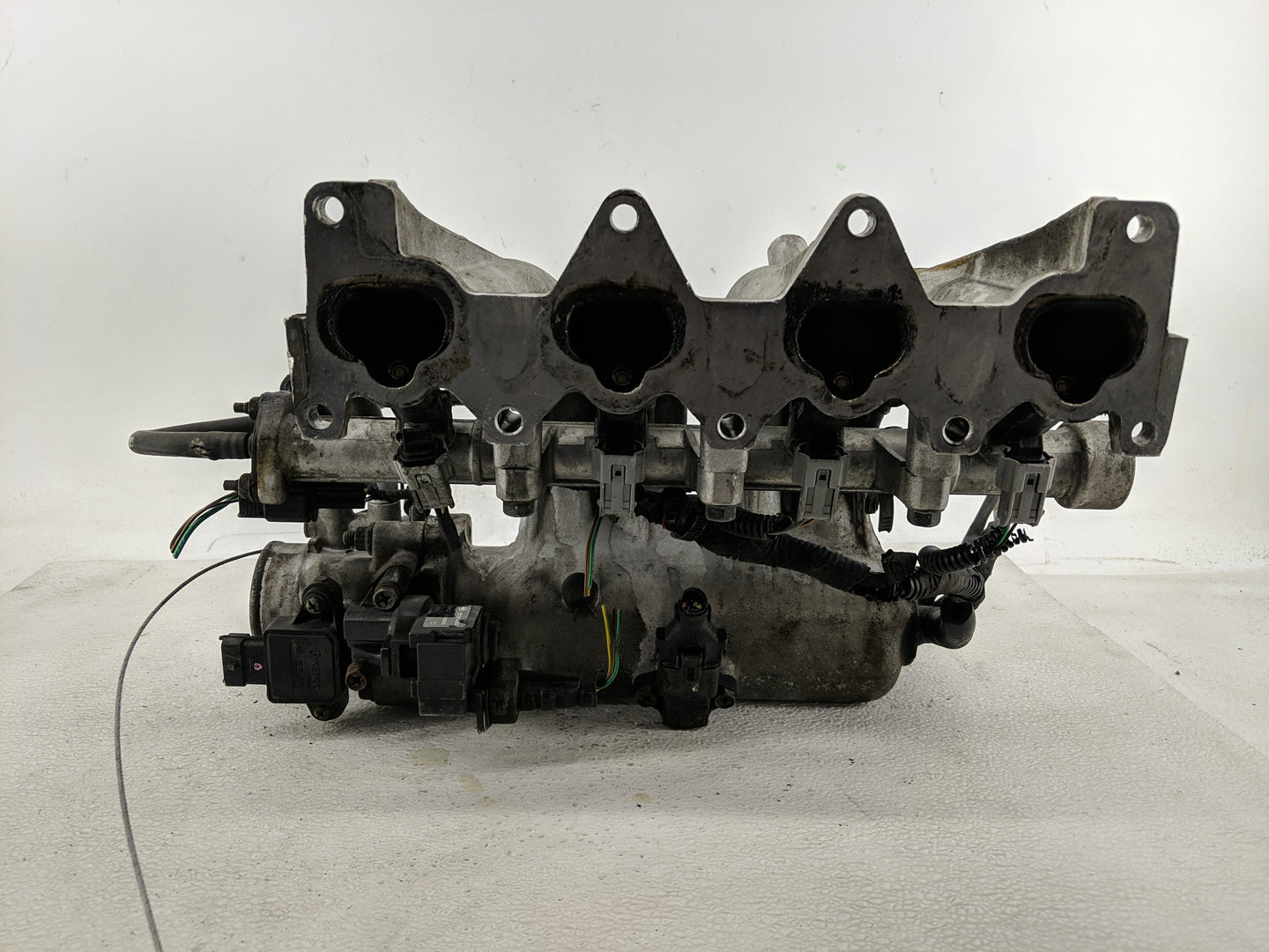 2001-2002 Hyundai Accent Air Intake Manifold P/N:35170-22600 Fits Fits 2001 2002 OEM Used Auto Parts - Oemusedautoparts1.com