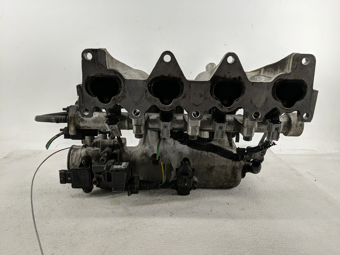 2001-2002 Hyundai Accent Air Intake Manifold P/N:35170-22600 Fits Fits 2001 2002 OEM Used Auto Parts - Oemusedautoparts1.com