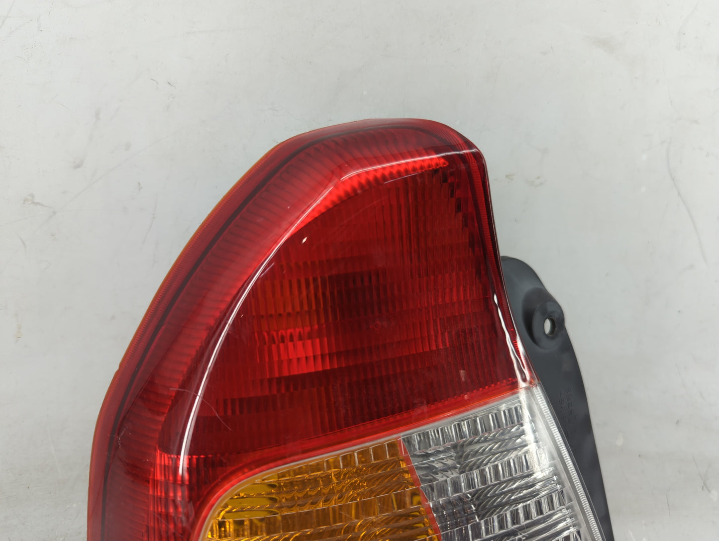 2000-2002 Hyundai Accent Tail Light Assembly Passenger Right OEM P/N:P21W P12V27W Fits Fits 2000 2001 2002 OEM Used Auto Par