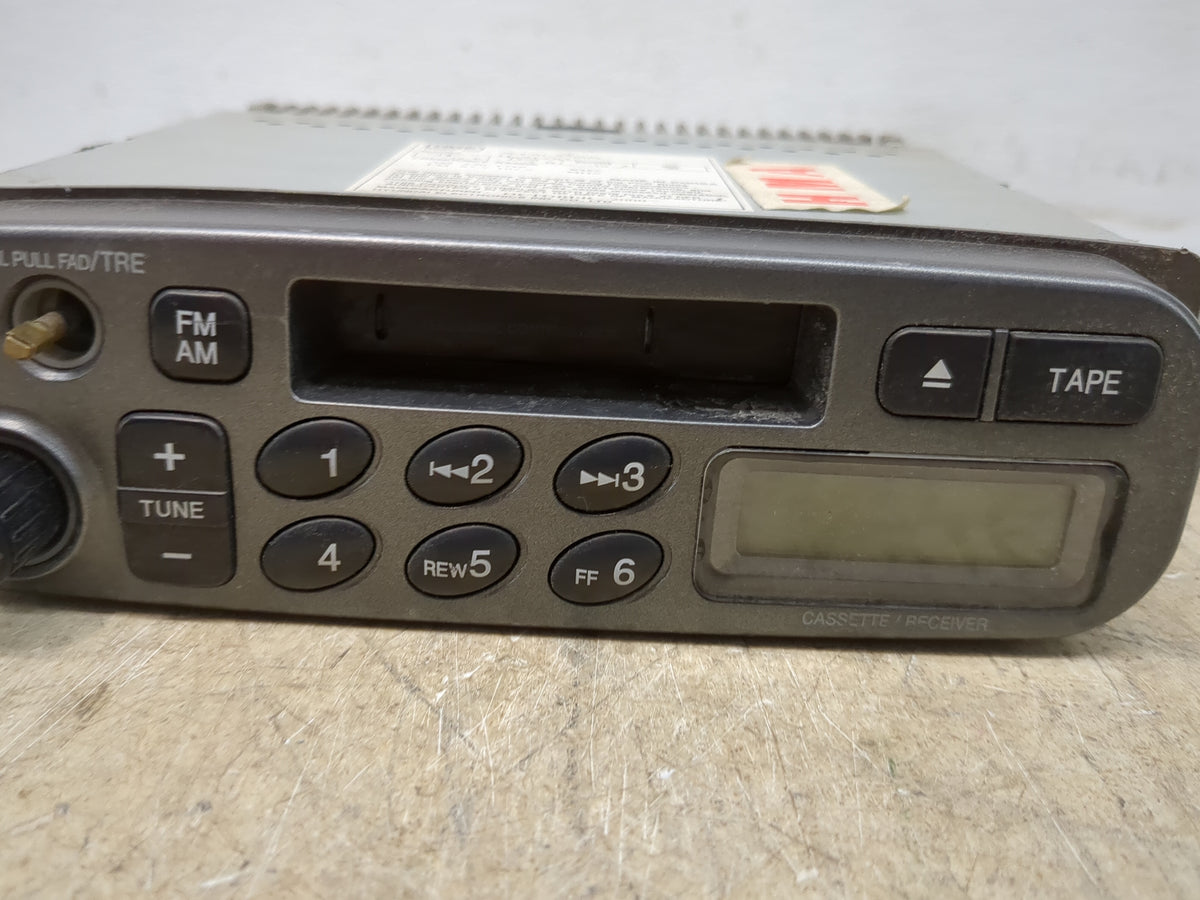 2001 Hyundai Accent Radio AM FM Cd Player Receiver Replacement P/N:HE01009680 OEM Used Auto Parts - Oemusedautoparts1.com