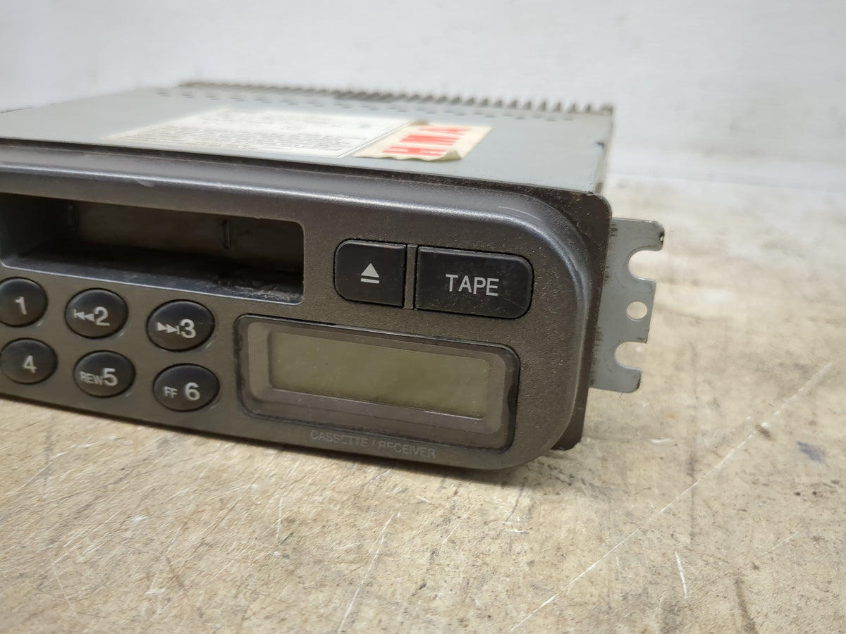2001 Hyundai Accent Radio AM FM Cd Player Receiver Replacement P/N:HE01009680 OEM Used Auto Parts - Oemusedautoparts1.com