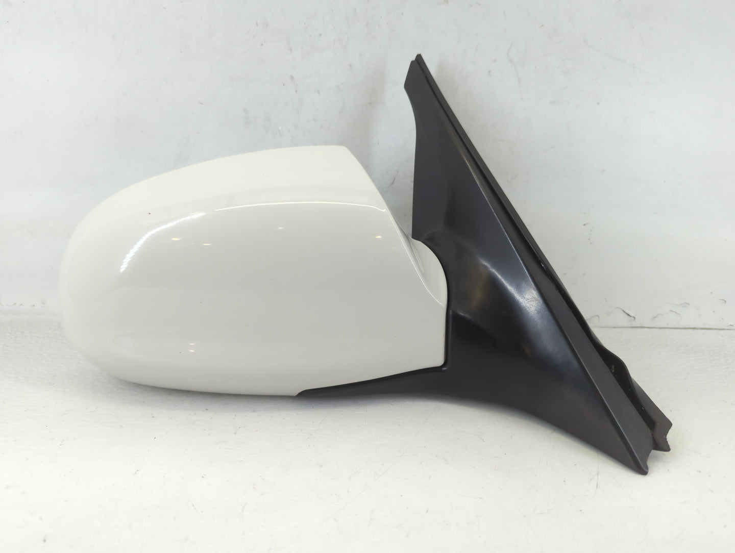 2000-2002 Hyundai Accent Passenger Side View Mirror - Right Door Mirror OEM Used - Oemusedautoparts1.com
