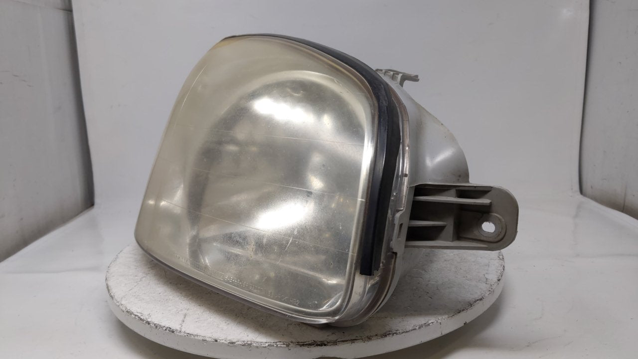 2001-2003 Hyundai Santa Fe Passenger Right Oem Head Light Lamp  R8s40b23 - Oemusedautoparts1.com