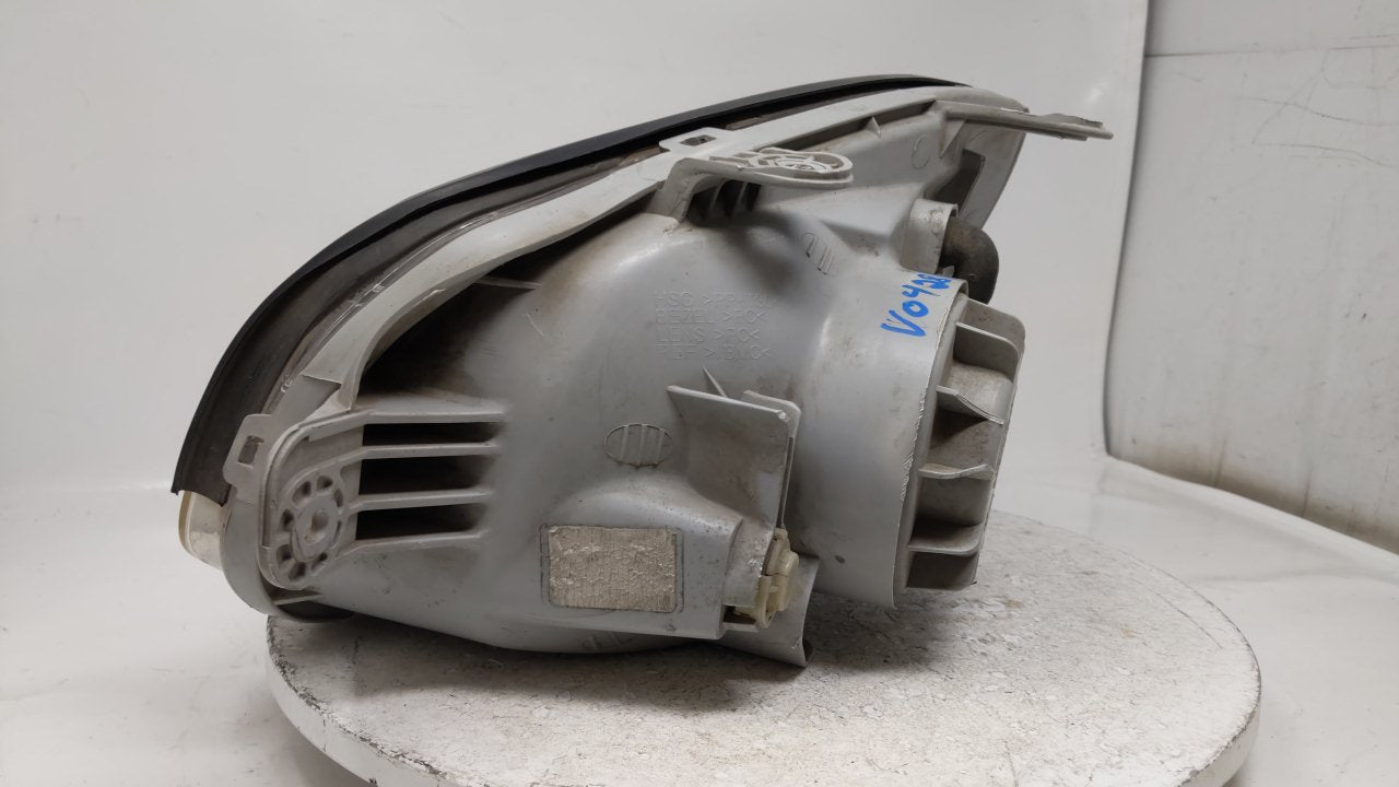 2001-2003 Hyundai Santa Fe Passenger Right Oem Head Light Lamp  R8s40b23 - Oemusedautoparts1.com