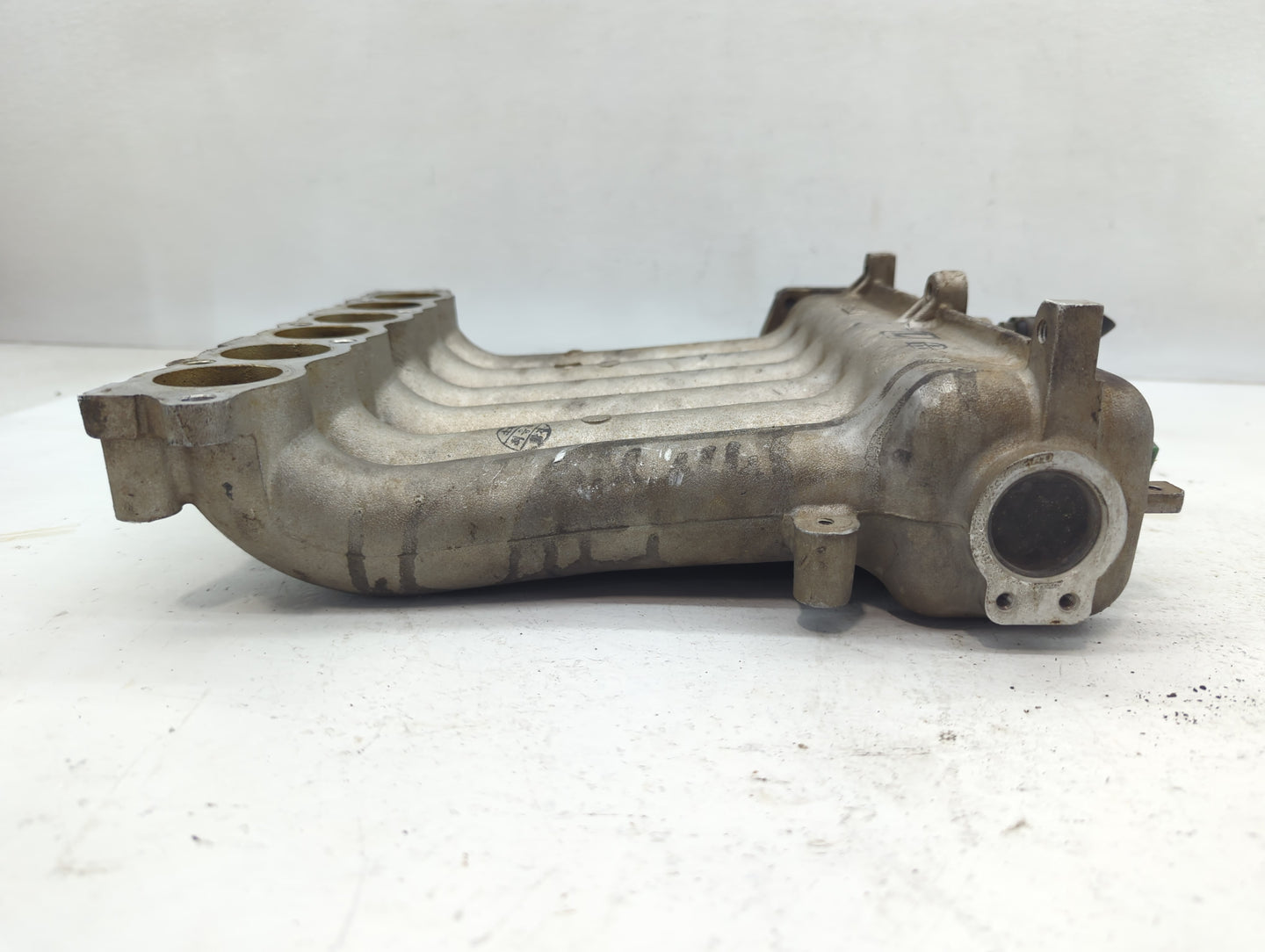 2001-2006 Hyundai Santa Fe Air Intake Manifold Fits Fits 1999 2000 2001 2002 2003 2004 2005 2006 OEM Used Auto Parts - Oemus