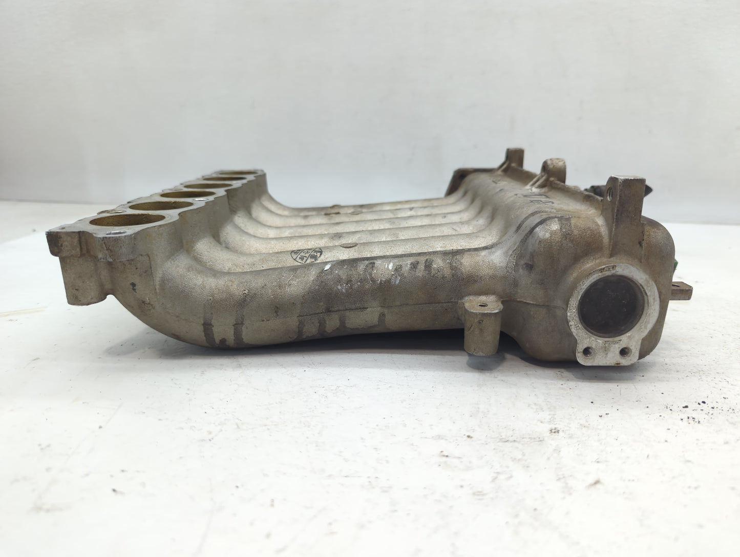 2001-2006 Hyundai Santa Fe Air Intake Manifold Fits Fits 1999 2000 2001 2002 2003 2004 2005 2006 OEM Used Auto Parts - Oemus