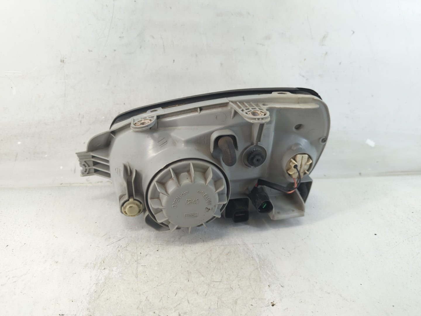 2001-2004 Hyundai Santa Fe Driver Left Oem Head Light Headlight Lamp - Oemusedautoparts1.com