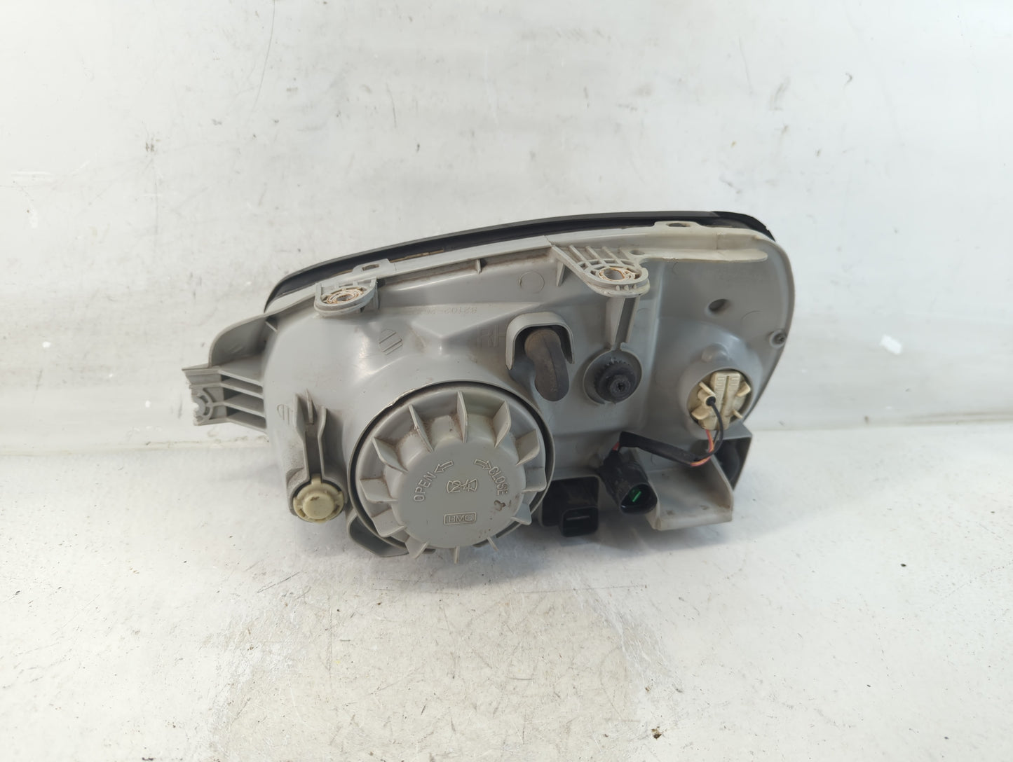 2001-2004 Hyundai Santa Fe Driver Left Oem Head Light Headlight Lamp - Oemusedautoparts1.com