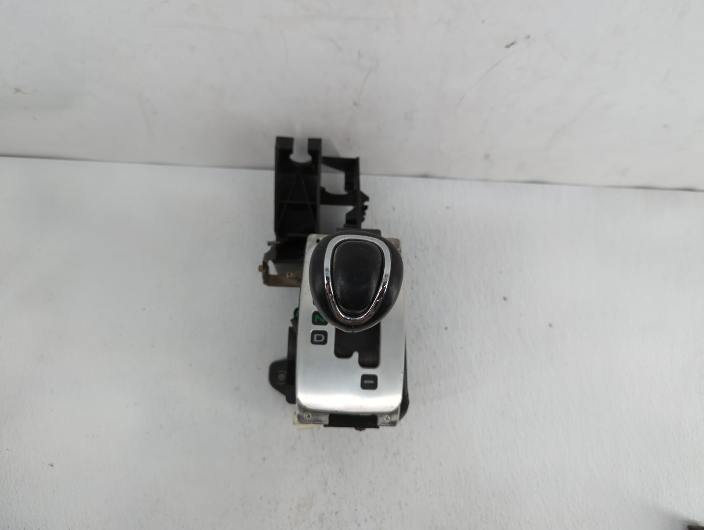 2001 Hyundai Xg300 Floor Console Assembly Shifter - Oemusedautoparts1.com