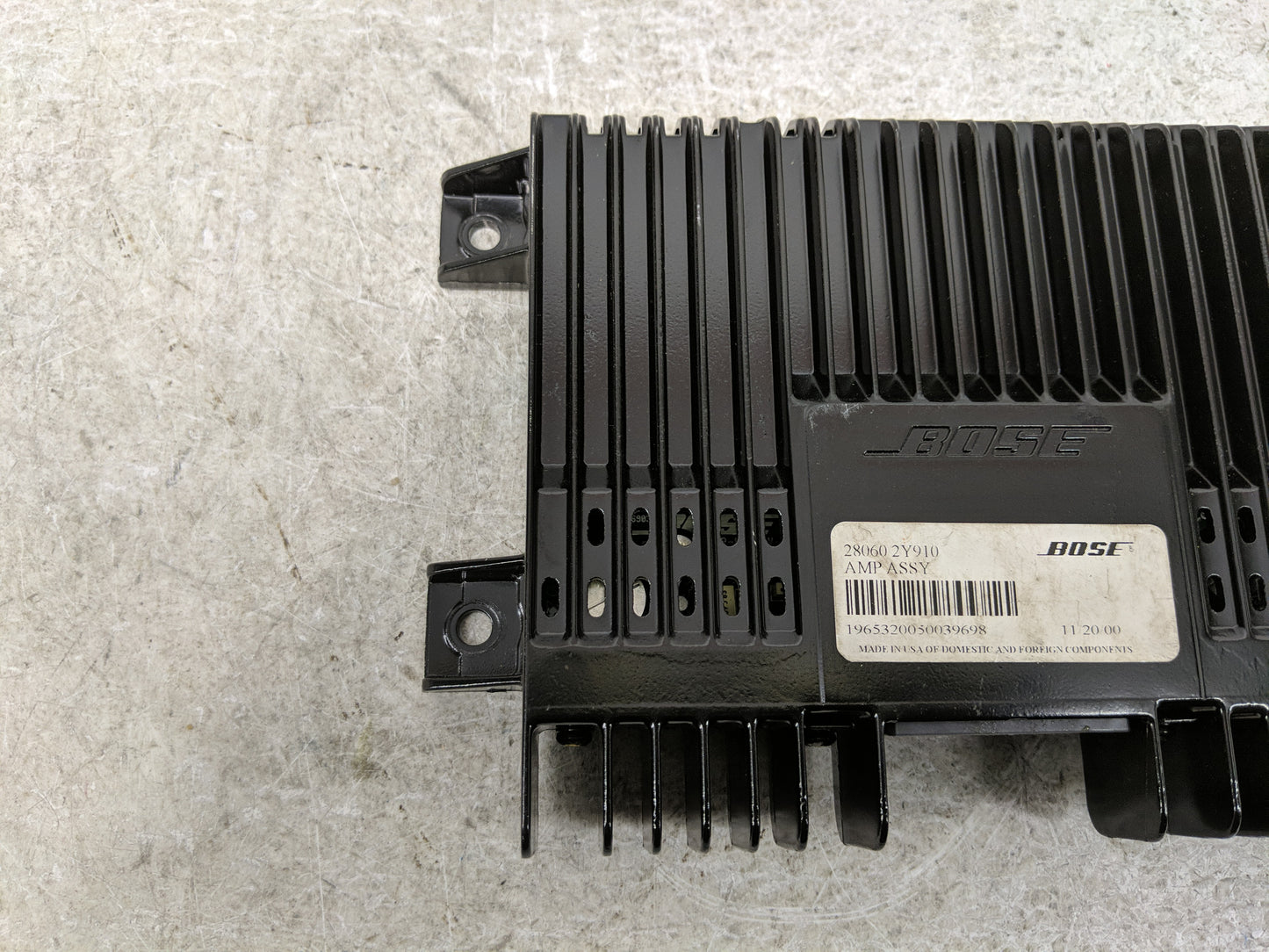 2000-2001 Infiniti I30 Radio Speaker Amplifier 28060 3y910 - Oemusedautoparts1.com