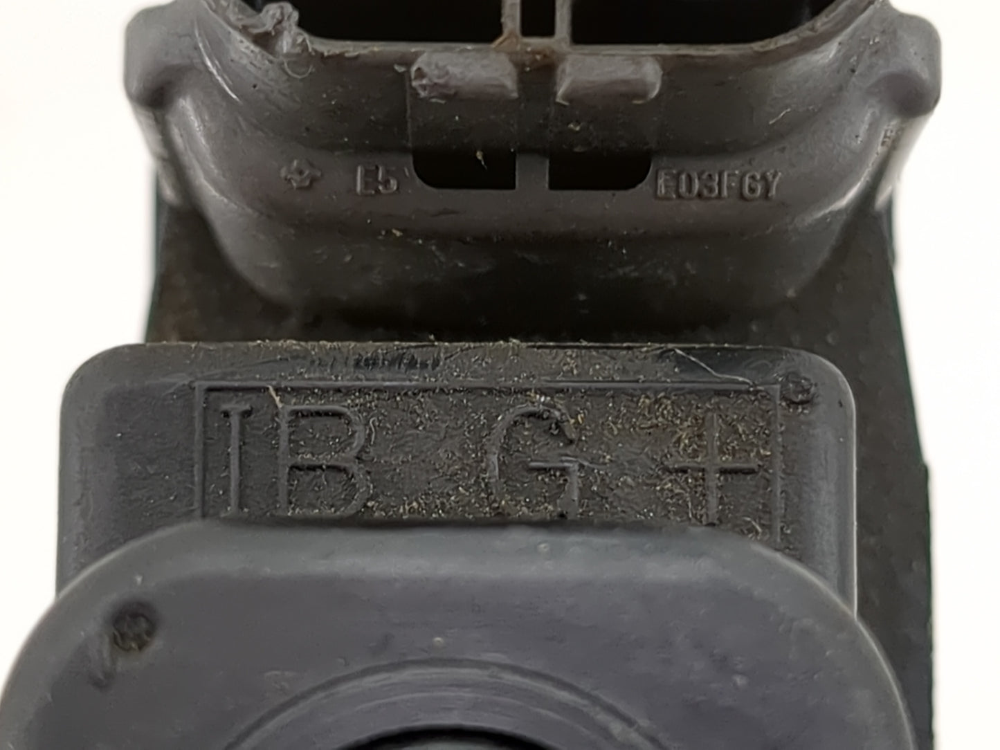 2001 Infiniti I30 Ignition Coil Igniter Pack - Oemusedautoparts1.com