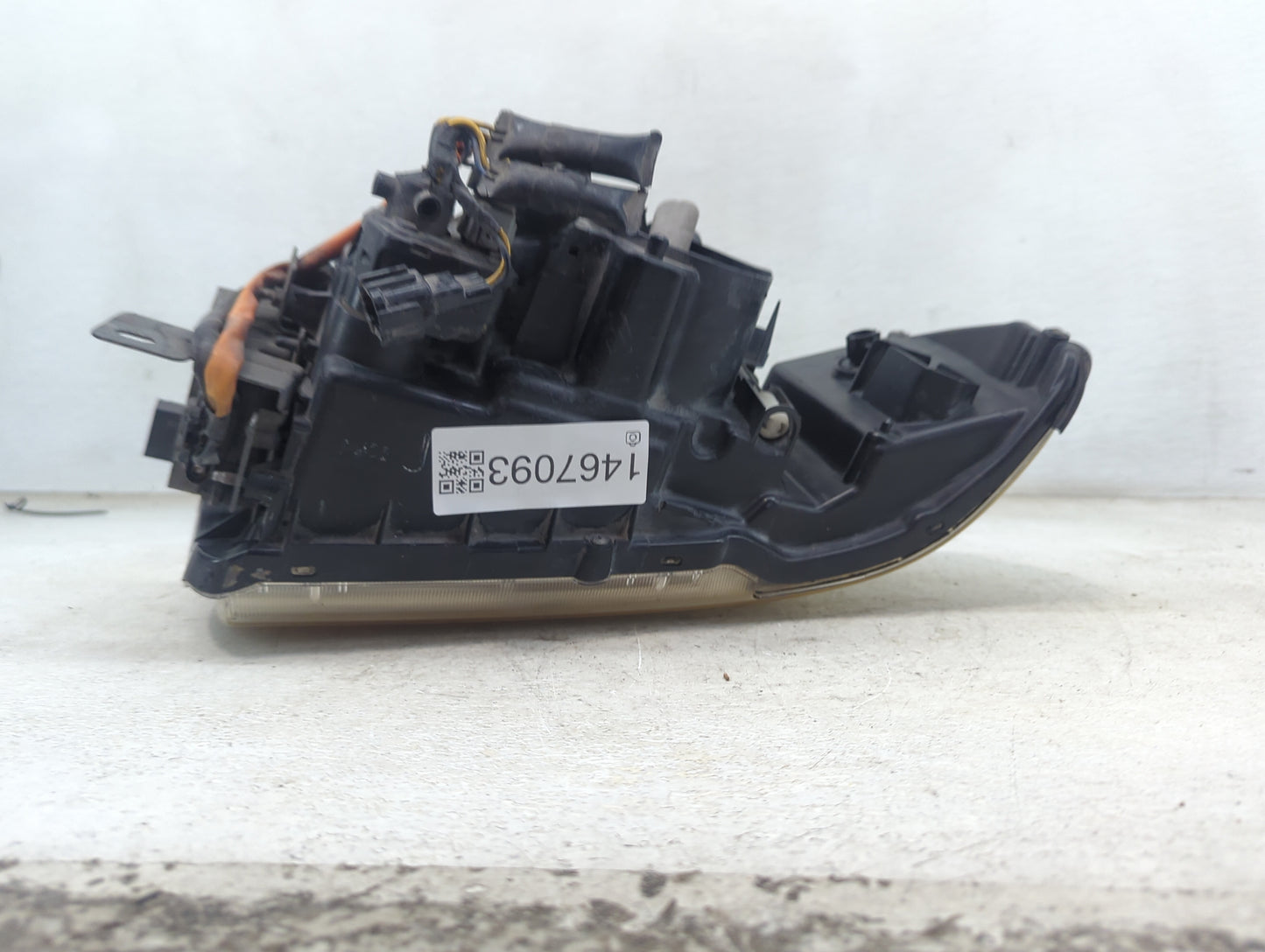 2001 Infiniti Qx4 Driver Left Oem Head Light Headlight Lamp - Oemusedautoparts1.com