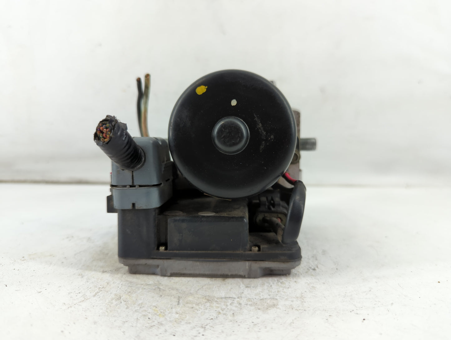 2001 Isuzu Rodeo ABS Pump Control Module Replacement P/N:897263400 Fits OEM Used Auto Parts - Oemusedautoparts1.com