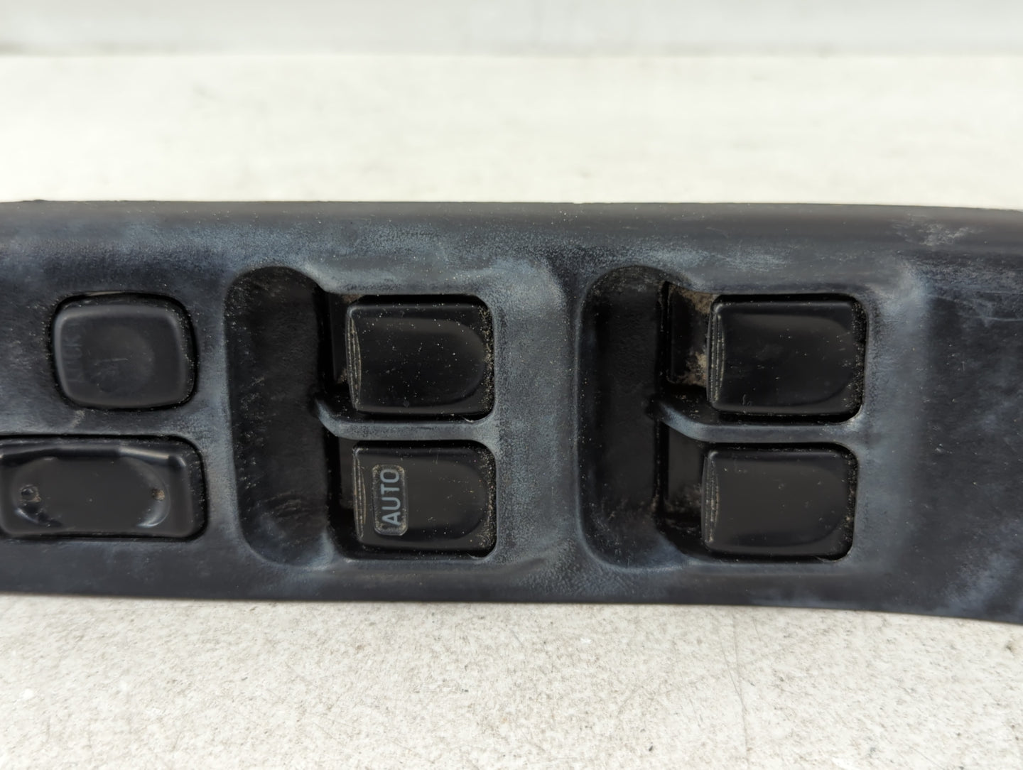 2001-2004 Isuzu Rodeo Master Power Window Switch Replacement Driver Side Left P/N:4000R-DR-LH0 897237-1711 Fits OEM Used Aut