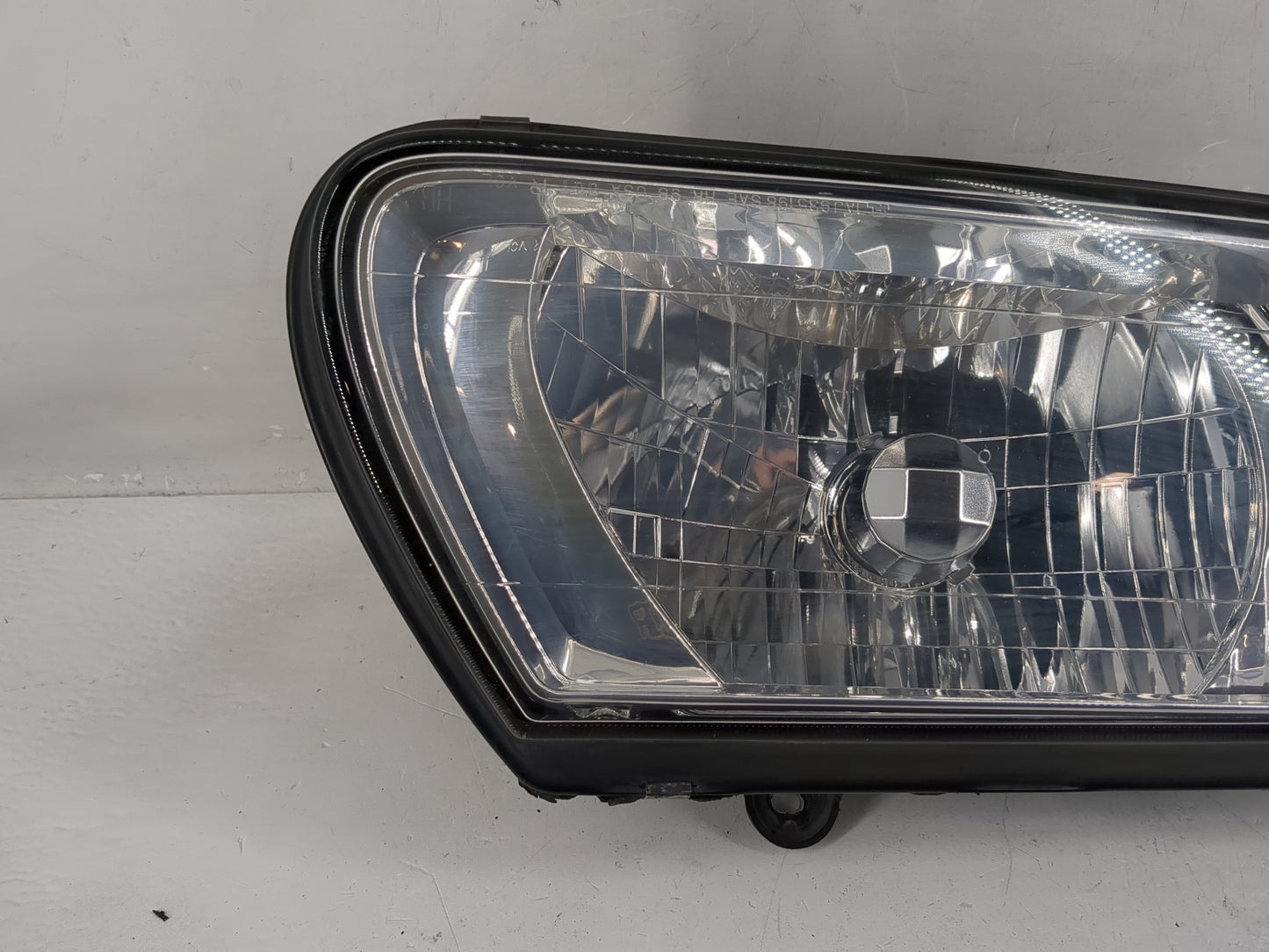 2000-2002 Isuzu Rodeo Passenger Right Oem Head Light Headlight Lamp - Oemusedautoparts1.com