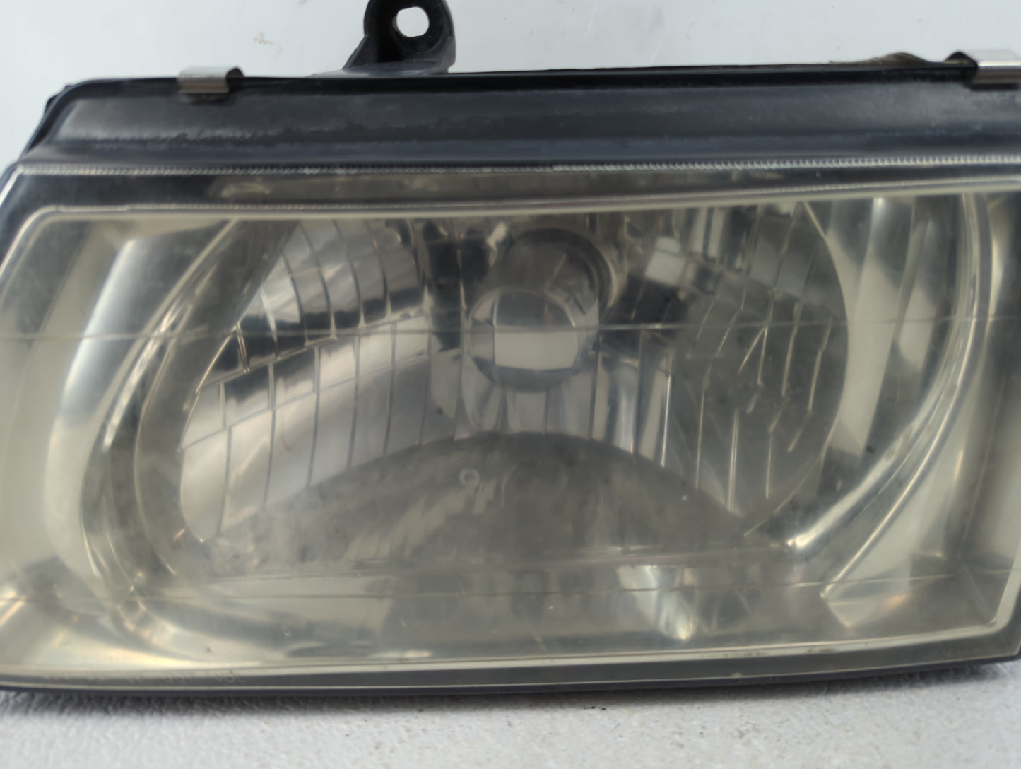 2001 Isuzu Rodeo Driver Left Oem Head Light Headlight Lamp - Oemusedautoparts1.com