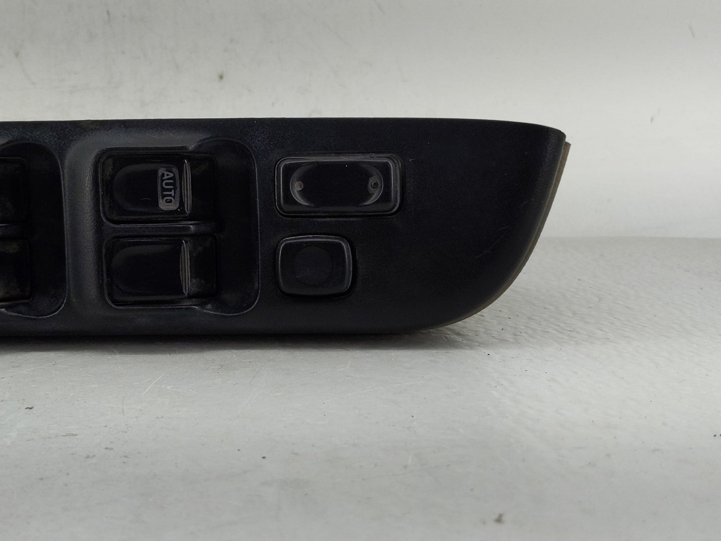 2001-2004 Isuzu Rodeo Master Power Window Switch Replacement Driver Side Left P/N:897237-1711 Fits Fits 2001 2002 2003 2004 