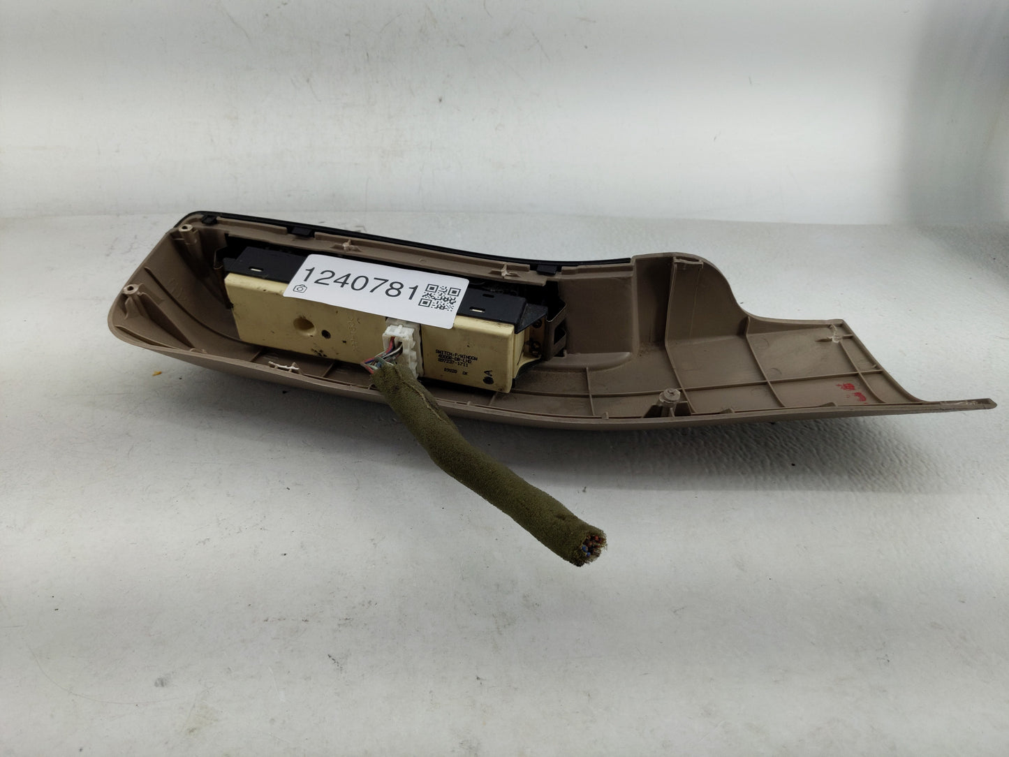 2001-2004 Isuzu Rodeo Master Power Window Switch Replacement Driver Side Left P/N:897237-1711 Fits Fits 2001 2002 2003 2004 