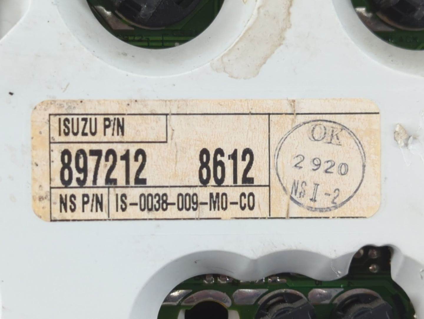 2000-2002 Isuzu Rodeo Instrument Cluster Speedometer Gauges P/N:1S-0038-009-M0-C0 897212 8612 Fits Fits 2000 2001 2002 OEM U