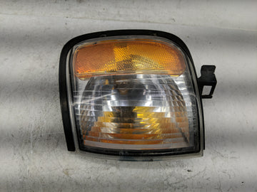 2001-2002 Isuzu Rodeo Passenger Right Oem Head Light Headlight Lamp - Oemusedautoparts1.com