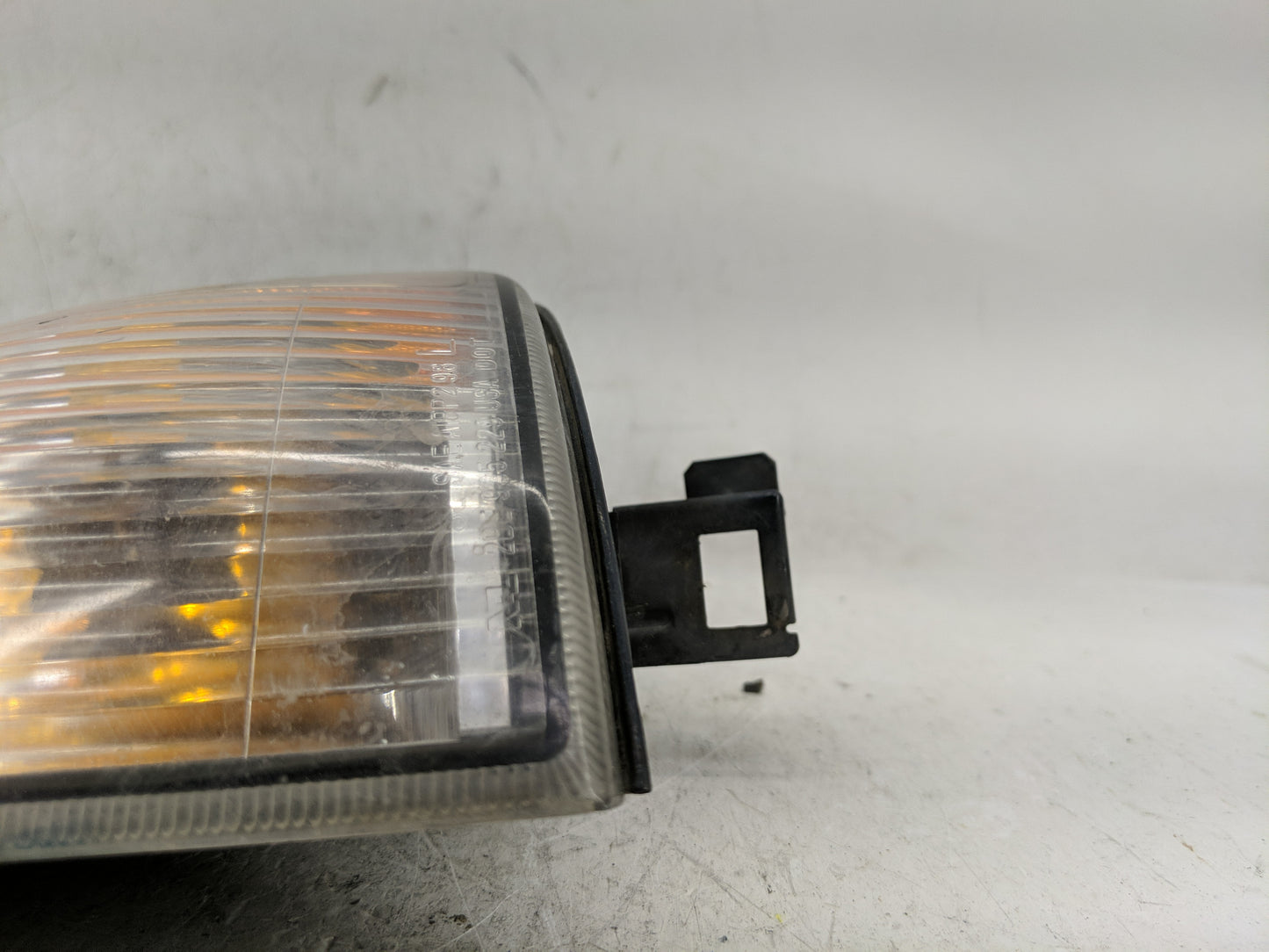 2001-2002 Isuzu Rodeo Passenger Right Oem Head Light Headlight Lamp - Oemusedautoparts1.com