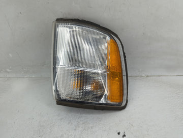 1999-2002 Isuzu Trooper Passenger Right Oem Head Light Headlight Lamp - Oemusedautoparts1.com