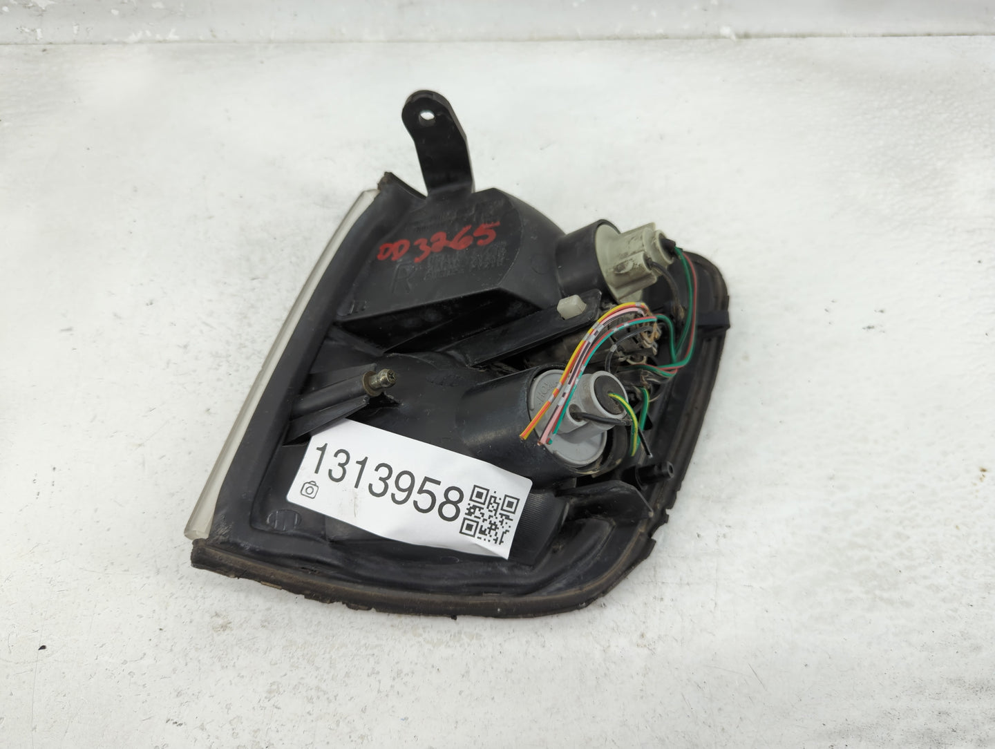 1999-2002 Isuzu Trooper Passenger Right Oem Head Light Headlight Lamp - Oemusedautoparts1.com