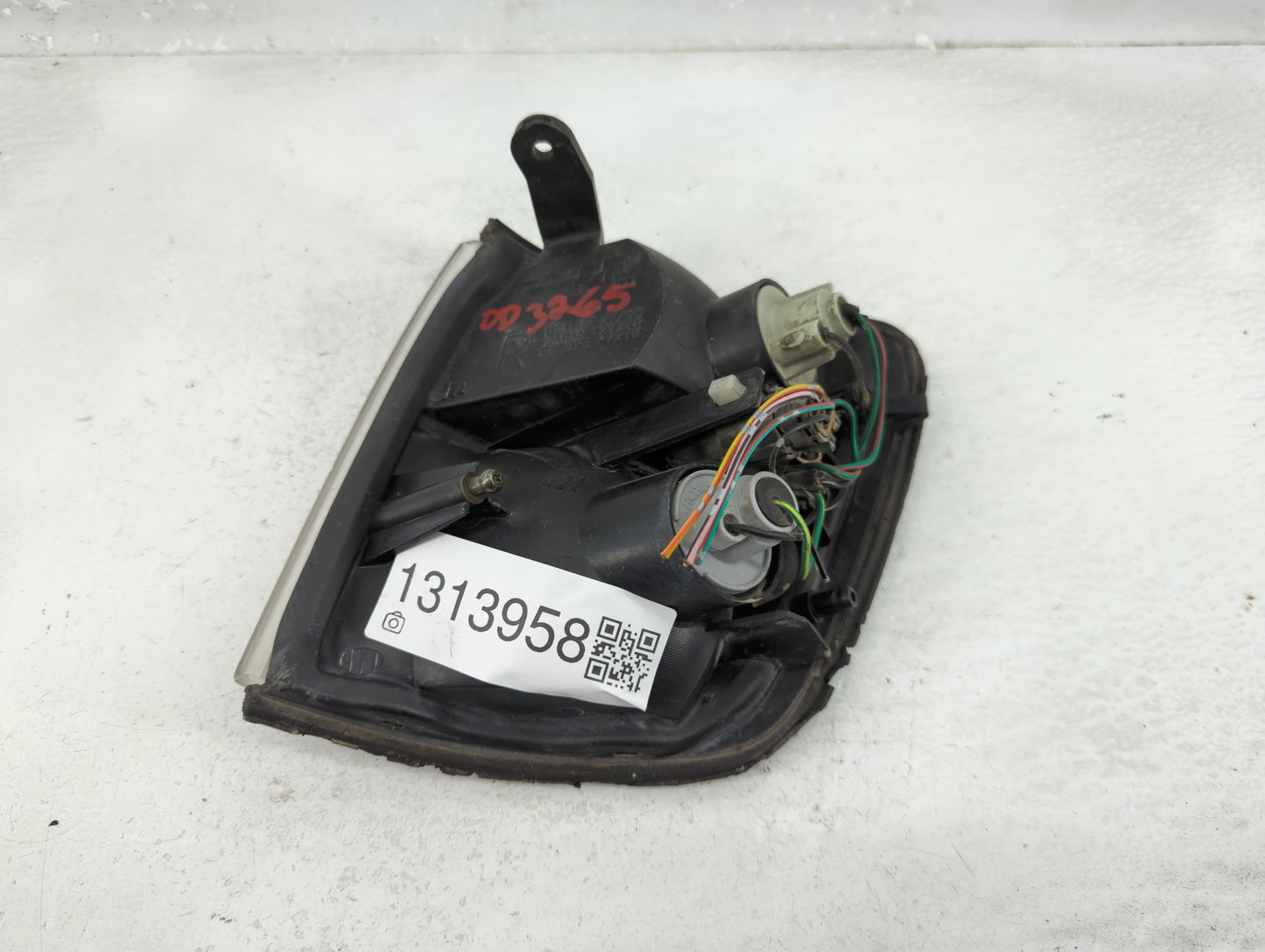 1999-2002 Isuzu Trooper Passenger Right Oem Head Light Headlight Lamp - Oemusedautoparts1.com