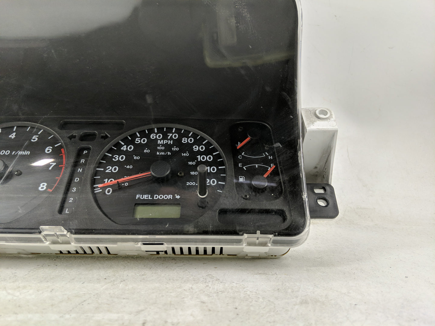 2000-2001 Isuzu Trooper Instrument Cluster Speedometer Gauges P/N:8972194771 Fits Fits 2000 2001 OEM Used Auto Parts - Oemus