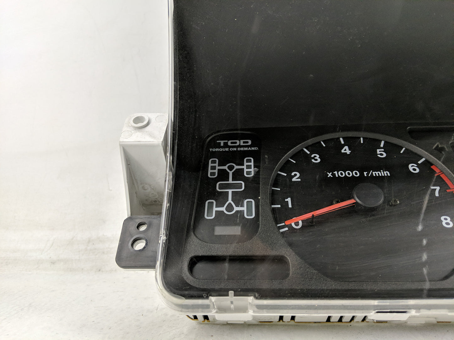 2000-2001 Isuzu Trooper Instrument Cluster Speedometer Gauges P/N:8972194771 Fits Fits 2000 2001 OEM Used Auto Parts - Oemus