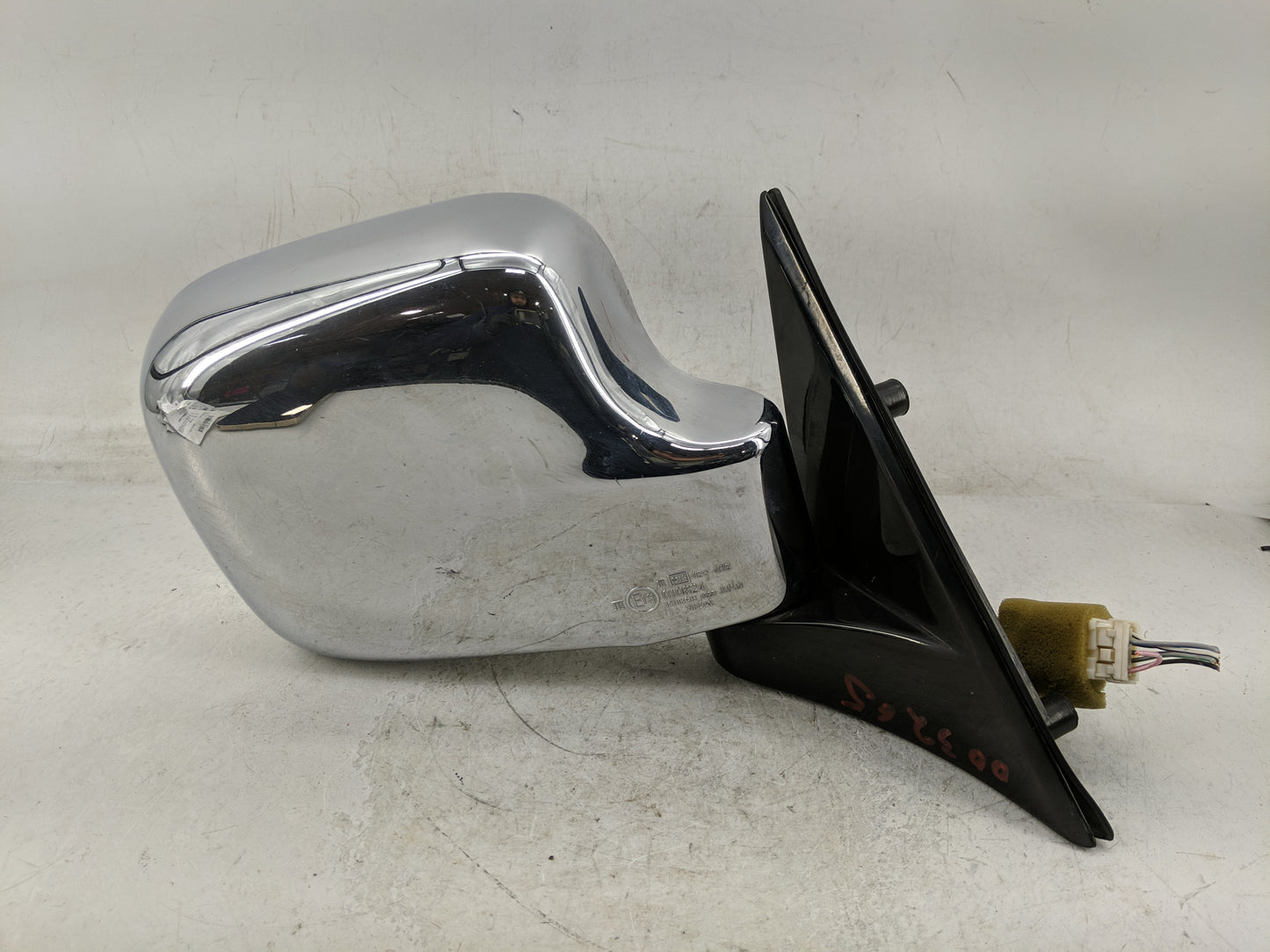 1998-2002 Isuzu Trooper Passenger Side View Mirror - Right Door Mirror OEM Used - Oemusedautoparts1.com