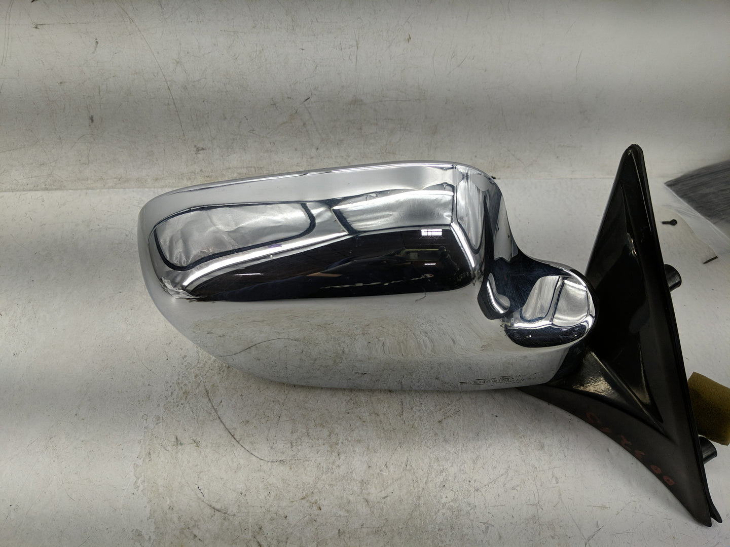 1998-2002 Isuzu Trooper Passenger Side View Mirror - Right Door Mirror OEM Used - Oemusedautoparts1.com