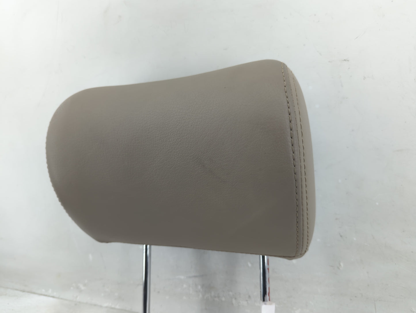 2001 Isuzu Trooper Headrest Head Rest Rear Seat Fits OEM Used Auto Parts - Oemusedautoparts1.com