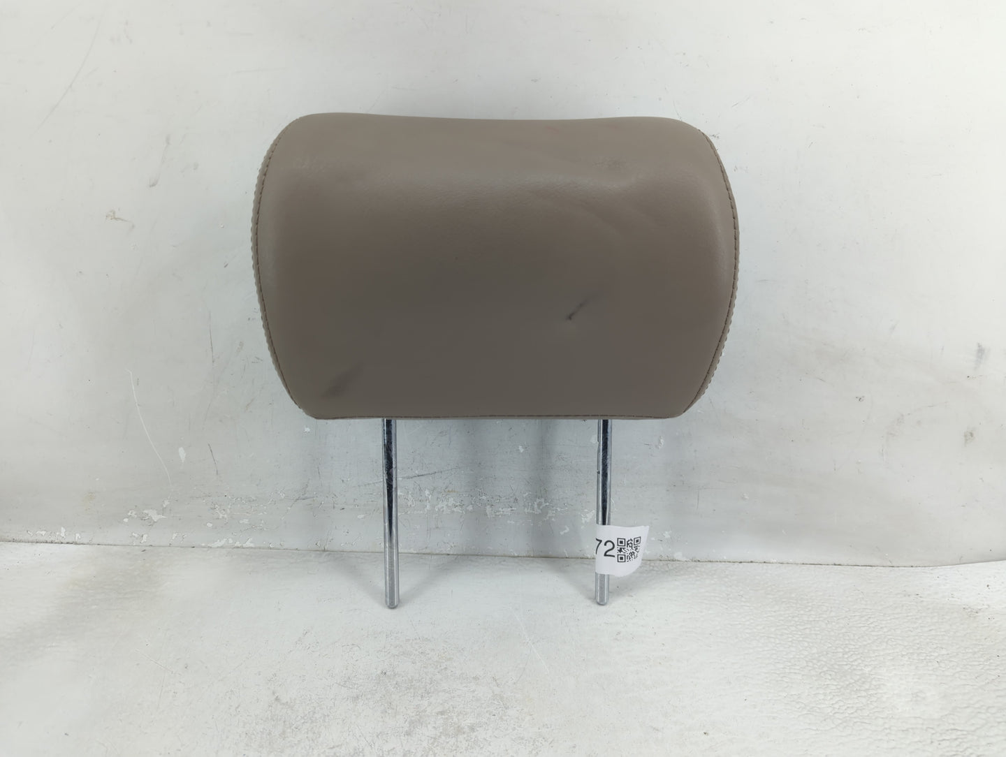 2001 Isuzu Trooper Headrest Head Rest Rear Seat Fits OEM Used Auto Parts - Oemusedautoparts1.com