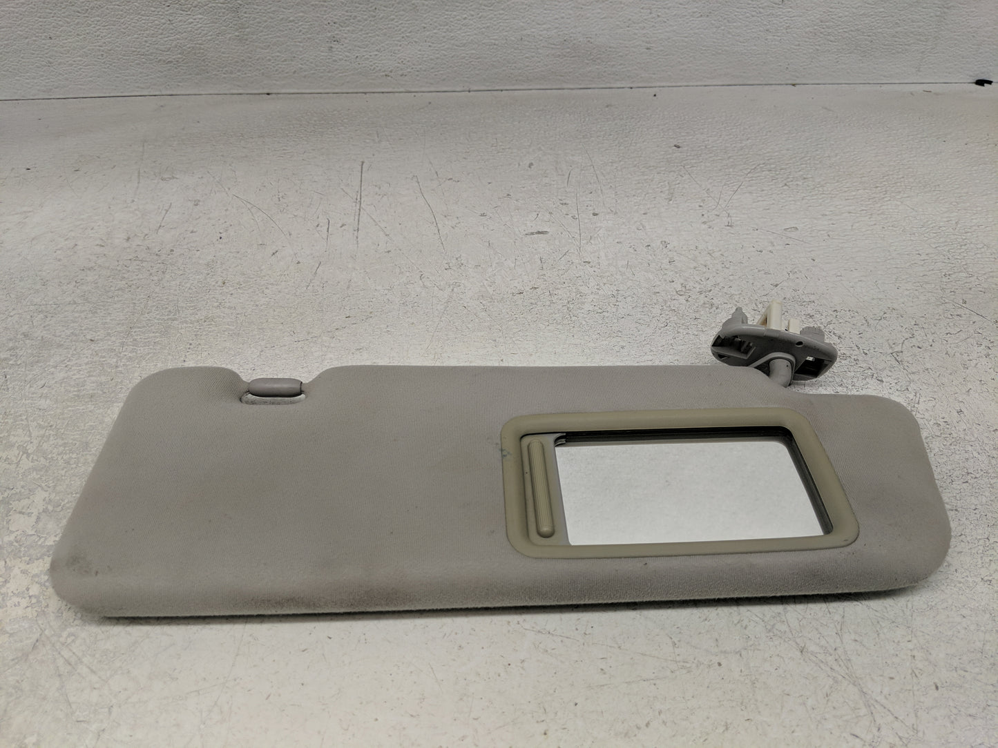 2001 Isuzu Trooper Sun Visor Shade Replacement Passenger Right Mirror Fits OEM Used Auto Parts - Oemusedautoparts1.com