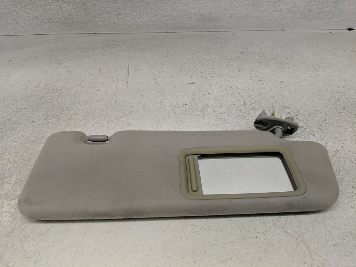 2001 Isuzu Trooper Sun Visor Shade Replacement Passenger Right Mirror Fits OEM Used Auto Parts - Oemusedautoparts1.com