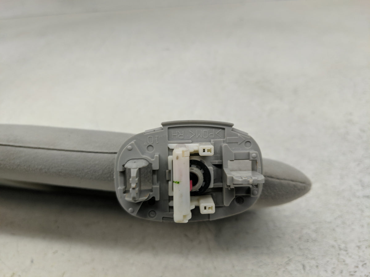 2001 Isuzu Trooper Sun Visor Shade Replacement Passenger Right Mirror Fits OEM Used Auto Parts - Oemusedautoparts1.com